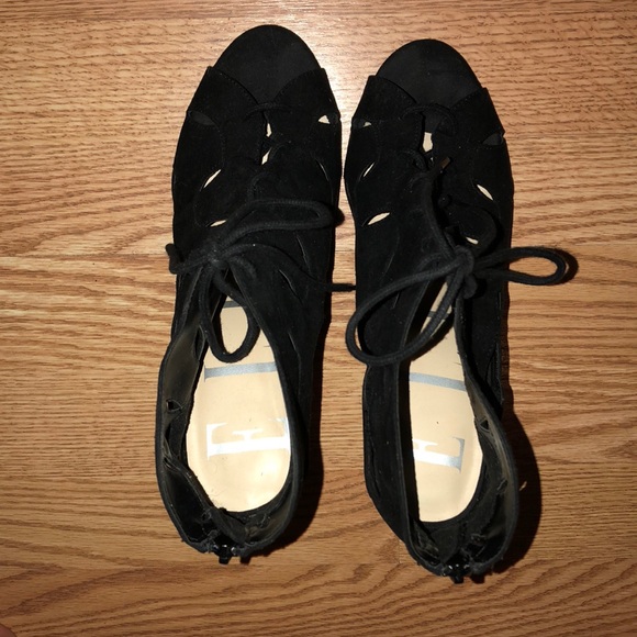 Black open toed shoes size 9 - Picture 2 of 7